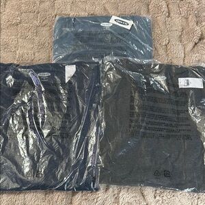 Old Navy Men's T-Shirts - Navy, Gray, and Blue. XXL BNWT 3 for $20